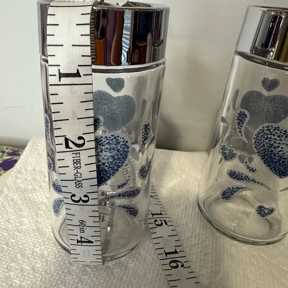 Vintage country heart sponge paint salt and pepper shakers - Picture 6 of 7